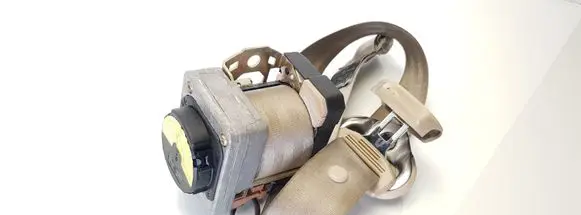 Volkswagen Golf IV Front seatbelt 1J3857706J