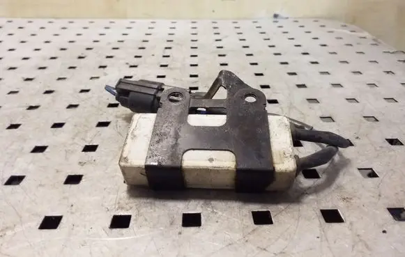 Coolant fan relay