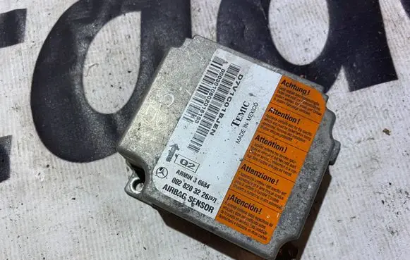 Mercedes-Benz E W210 Airbag control unit/module 0028203226 A0028203226