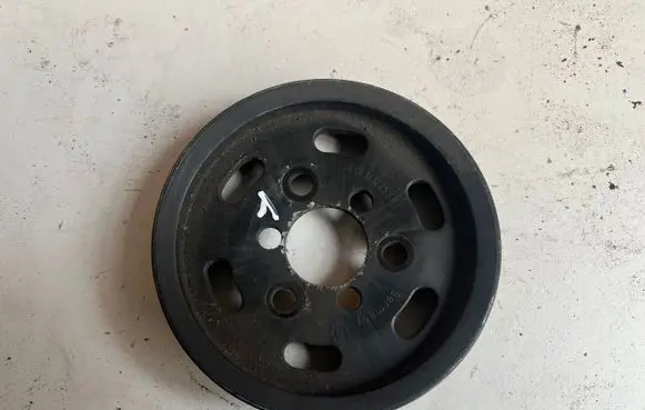 Skoda Superb B5 (3U) Power steering pump pulley 038145255D
