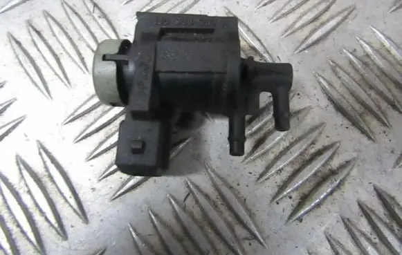Audi A4 S4 B6 8E 8H Turbo solenoid valve 1j0906283a
