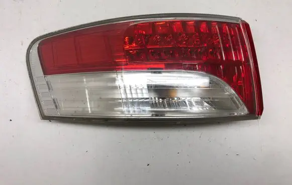 Toyota Avensis T270 Rear/tail lights