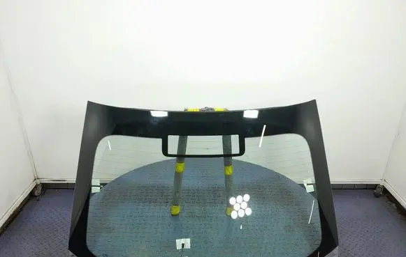 Skoda Rapid (NH) Rear windscreen/windshield window 