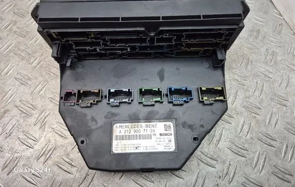 Mercedes-Benz E W212 Fuse module A2129007124
