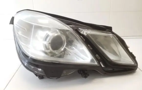 Mercedes-Benz E W212 Headlight/headlamp A2128208261