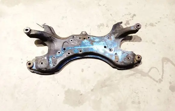 Toyota Avensis T250 Front subframe
