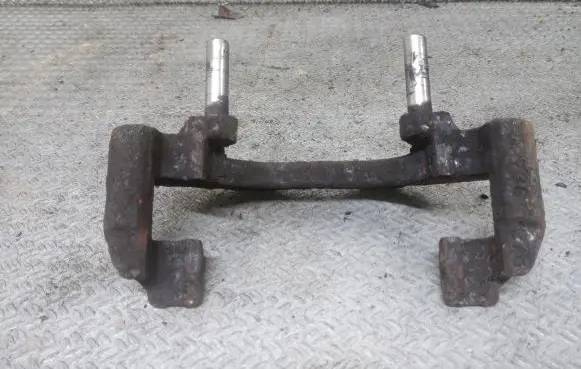 Ford Focus Front Brake Caliper Pad/Carrier 