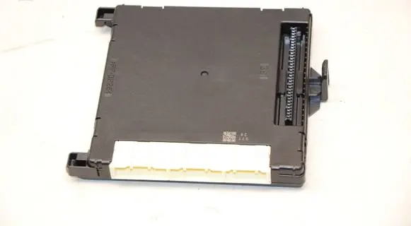 Toyota RAV 4 (XA40) Fuse module 8922142250 2380005270 10883