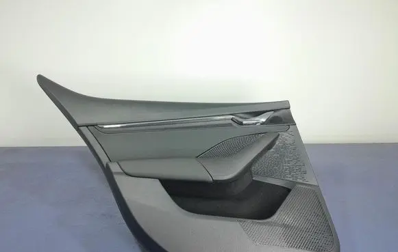 Skoda Octavia 985 Door card panel trim set 5E7867211