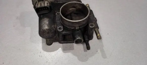 Opel Zafira A Throttle valve 25177983 9101B1787