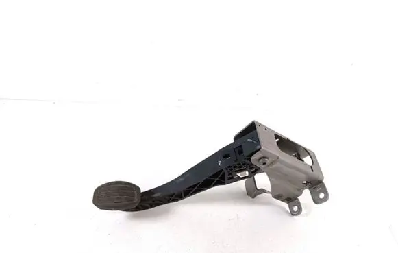 Opel Vivaro Clutch pedal 9820969680