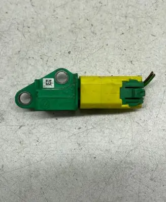 Volkswagen Golf V Airbag deployment crash/impact sensor 1K0909606 5WK43273