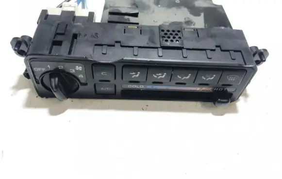 Nissan Altima Climate control unit 275100z800