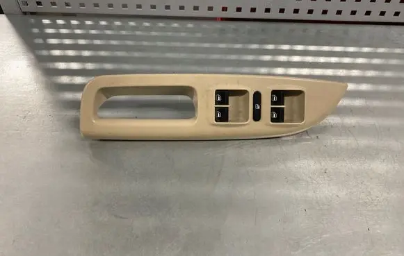 Skoda Octavia Mk2 (1Z) Electric window control switch 1Z1867171