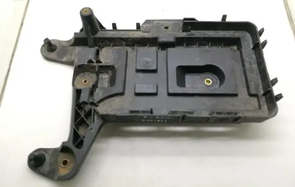 Battery box tray
