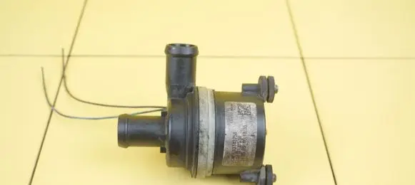 Opel Insignia A Water pump 13343758 A20DTH