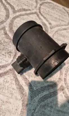 BMW 5 E39 Mass air flow meter 1433567 0280217814