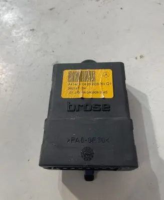 Mercedes-Benz Vito Viano W638 Door control unit/module A4148200826 992197104