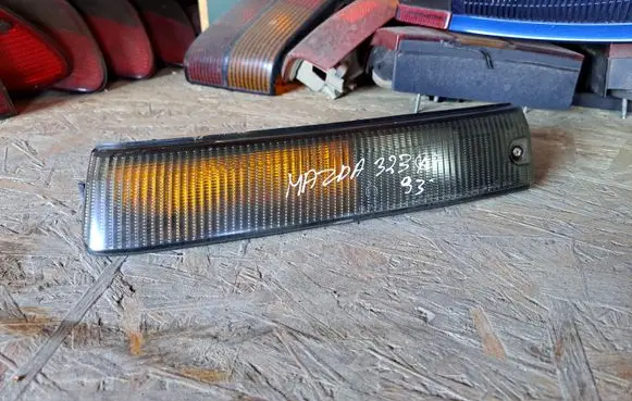 Mazda 323 F Front indicator light 21061311