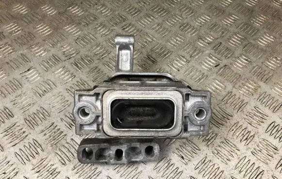 Audi Q3 8U Engine mount bracket 5N0199262F