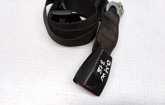 BMW 3 E46 Middle seatbelt buckle (rear) 8226037 8233291LH 8226039