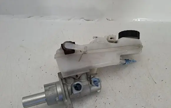 Toyota Auris 150 Master brake cylinder 4720109500