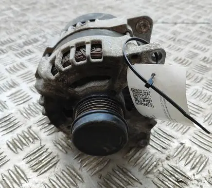Mercedes-Benz CLA C117 X117 W117 Generator/alternator A0009060803 0125711068