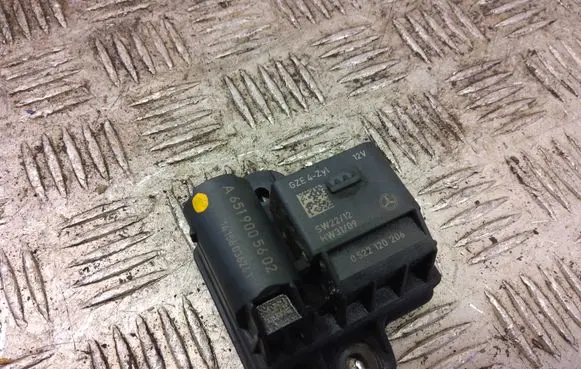 Mercedes-Benz A W176 Glow plug pre-heat relay A6519005602
