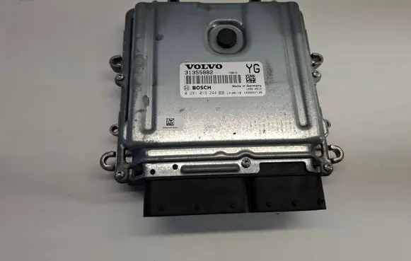 Volvo V60 Engine control unit/module 31355882 0281019244