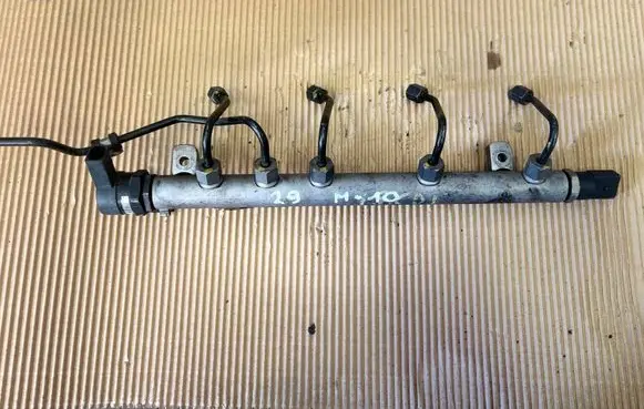 Fuel main line pipe