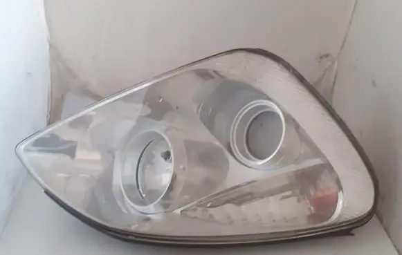 KIA Carens III Headlight/headlamp 921021D0 2357NA