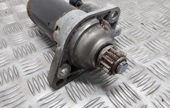 Skoda Yeti (5L) Starter motor 02Z911024H