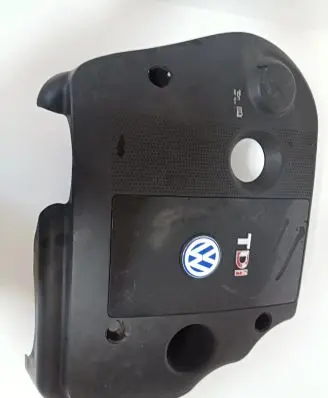 Volkswagen PASSAT B5 Engine cover (trim) 038103145AP 0045322