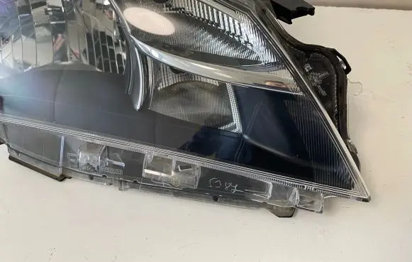 Toyota Yaris Headlight/headlamp