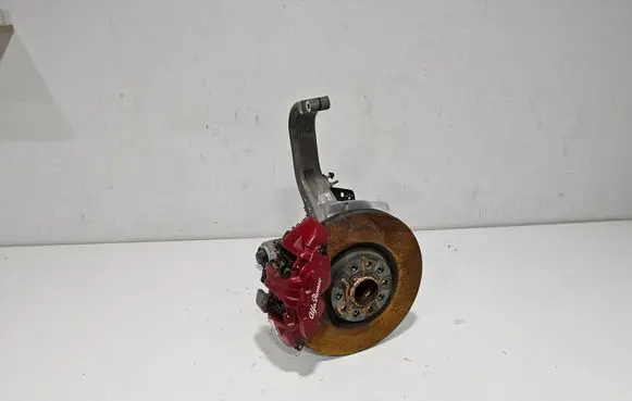 Alfa Romeo Giulia Front wheel hub spindle knuckle 05056319 5056319 50549131