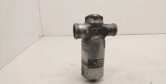 BMW 5 E39 Idle control valve (regulator) 1744713 0280140545