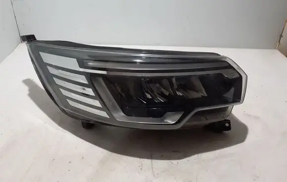 Renault Trafic III (X82) Headlight/headlamp 260102899R