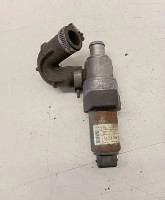 Volkswagen Transporter - Caravelle T4 Idle control valve (regulator) 037906457B
