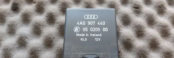 Audi A6 S6 C5 4B Wing mirror control module 4A0907440