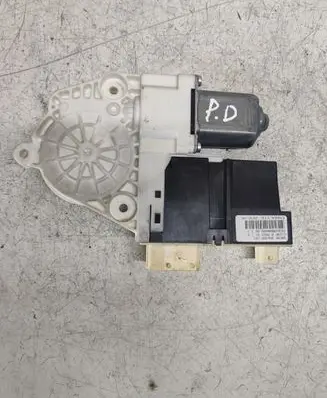 Citroen C4 I Front door window regulator motor 996388103
