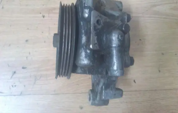 Honda Civic Power steering pump