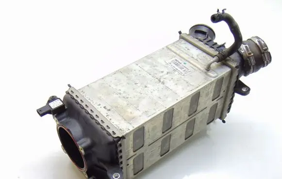 Mercedes-Benz CLS C218 AMG Intercooler radiator A1570900714
