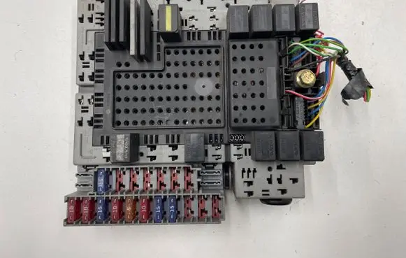 Volvo V70 Fuse box set 8651548 8651547 01W243