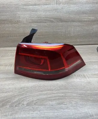 Volkswagen PASSAT B7 Rear/tail lights 3AE945096F 3AE945258 RIGHTSIDE