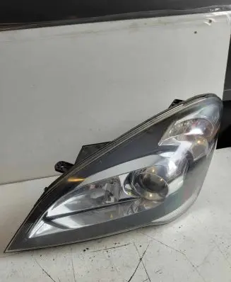 KIA Ceed Headlight/headlamp 921011H