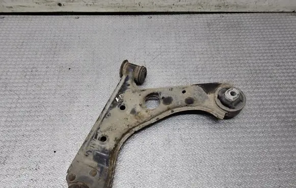 Fiat Punto (199) Front lower control arm/wishbone