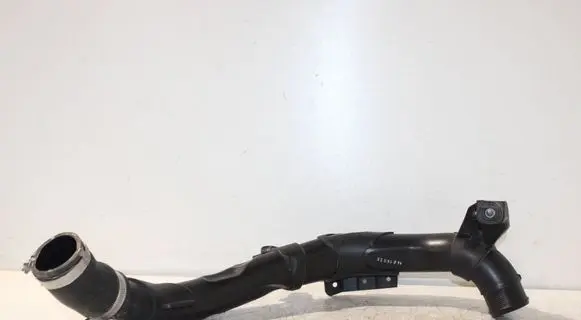 Volkswagen PASSAT B7 Intercooler hose/pipe 5N0145840K