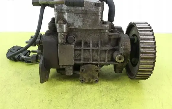 Seat Ibiza II (6k) Fuel injection high pressure pump 038130107D