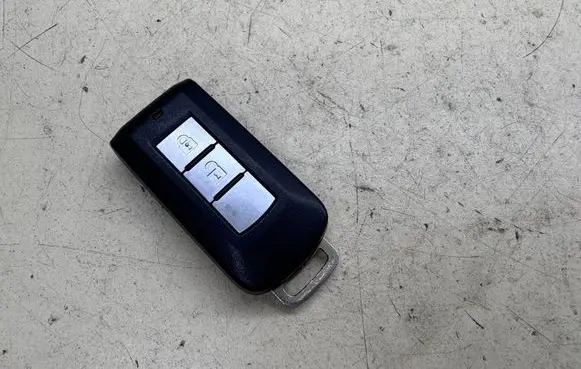 Mitsubishi Outlander Ignition key/card 2007DJ0534 G8D644M 0025757