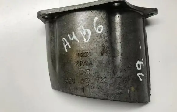 Audi A4 S4 B7 8E 8H Other front suspension part 8E0407722